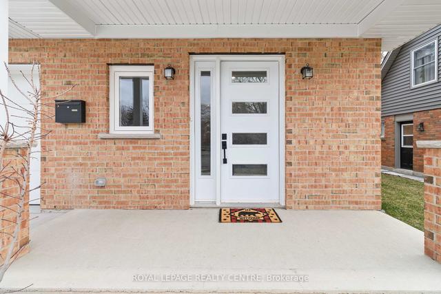 2026 Cavendish Dr, House detached with 4 bedrooms, 3 bathrooms and 5 parking in Burlington ON | Image 23