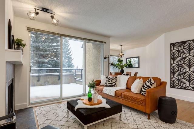 3 - 118 Village Heights Sw, Condo with 2 bedrooms, 2 bathrooms and 1 parking in Calgary AB | Image 2