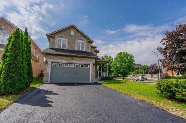 25 Lady May Dr, House detached with 3 bedrooms, 4 bathrooms and 6 parking in Whitby ON | Image 1