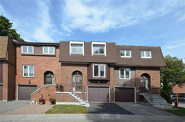 th40 - 443 Manse Rd, Townhouse with 3 bedrooms, 2 bathrooms and 1 parking in Toronto ON | Image 1