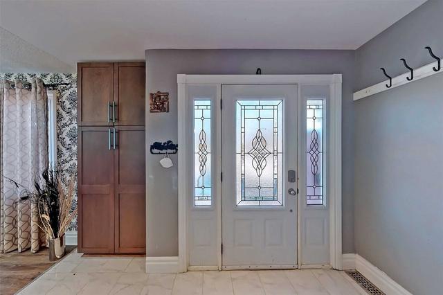 637 Annandale St, House detached with 4 bedrooms, 3 bathrooms and 5 parking in Oshawa ON | Image 5