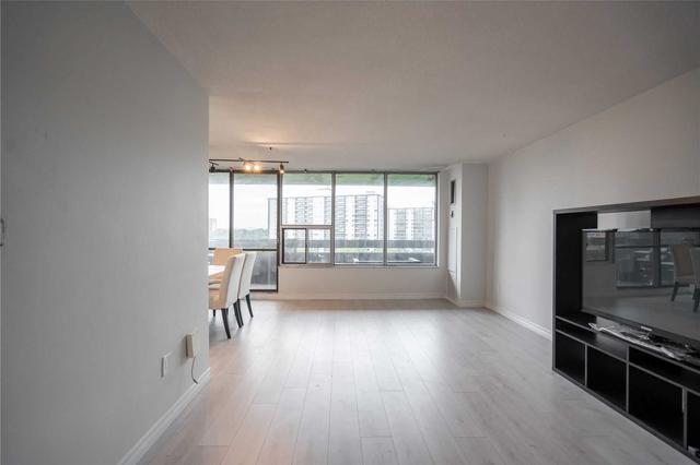 1003 - 11 Wincott Dr, Condo with 2 bedrooms, 1 bathrooms and 1 parking in Toronto ON | Image 17