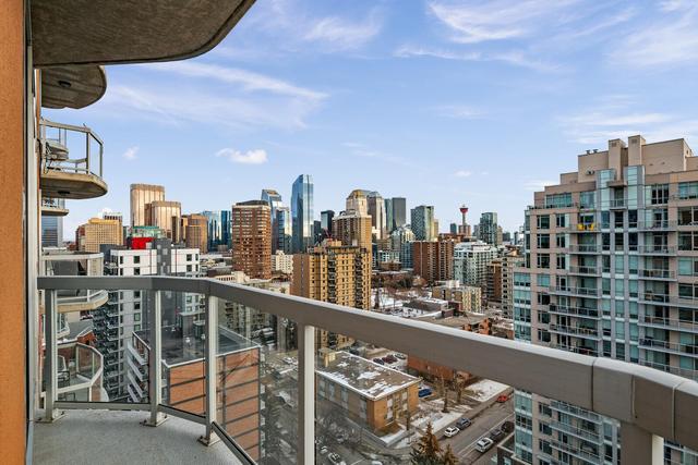 1602 - 817 15 Avenue Sw, Condo with 2 bedrooms, 2 bathrooms and 1 parking in Calgary AB | Image 3