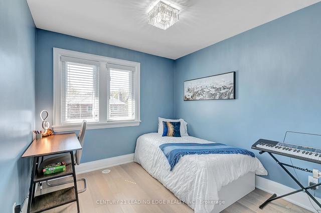 122 Lawrence Ave E, House detached with 3 bedrooms, 3 bathrooms and 5 parking in Toronto ON | Image 17