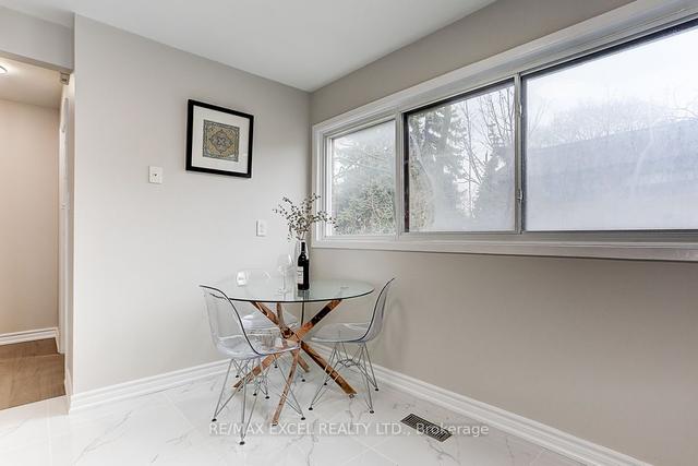 89 Song Meadoway, Townhouse with 3 bedrooms, 2 bathrooms and 2 parking in Toronto ON | Image 17