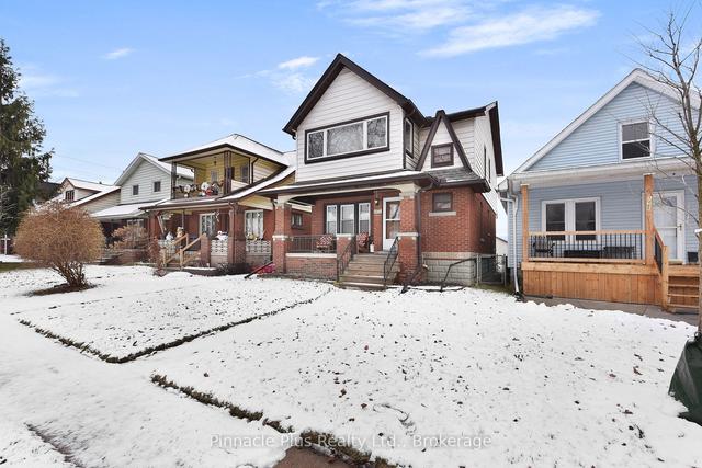 1471 Benjamin Ave, House detached with 4 bedrooms, 2 bathrooms and 3 parking in Windsor ON | Image 5