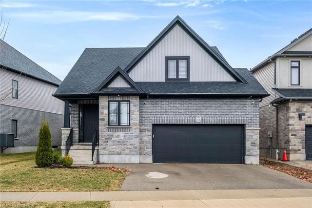 35 River Ridge Street, House detached with 6 bedrooms, 2 bathrooms and 5 parking in Kitchener ON | Image 1
