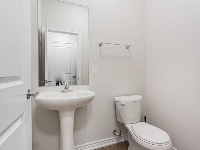 81 Barons St, House attached with 3 bedrooms, 3 bathrooms and 2 parking in Vaughan ON | Image 3