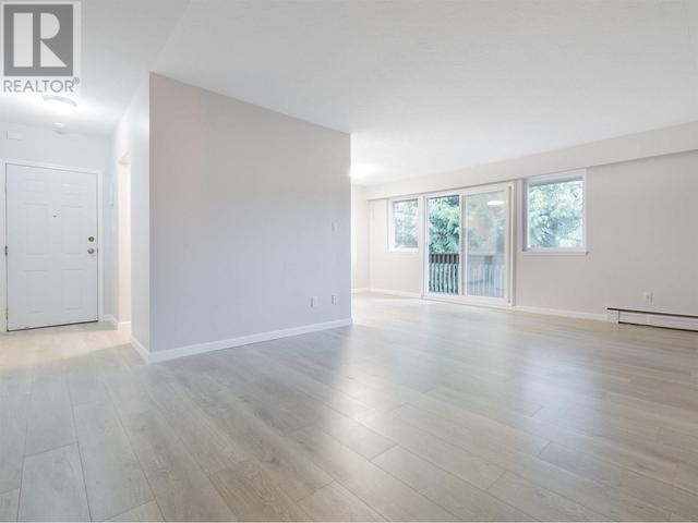125 - 5750 Hastings Street, Condo with 3 bedrooms, 1 bathrooms and 1 parking in Burnaby BC | Image 5