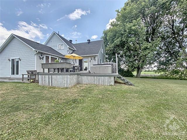 1616 Ste Catherine Road, House detached with 2 bedrooms, 2 bathrooms and 10 parking in Russell ON | Image 21