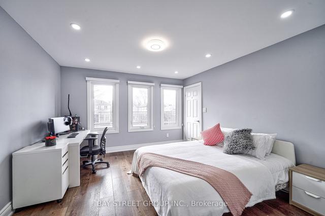 222 Hollywood Ave, House detached with 5 bedrooms, 7 bathrooms and 6 parking in Toronto ON | Image 13