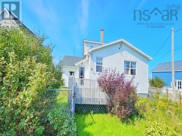 236 Wallace Road, House detached with 3 bedrooms, 2 bathrooms and null parking in Cape Breton NS | Image 3