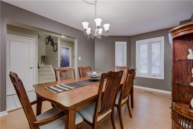 104 Hudson Cres, House detached with 3 bedrooms, 3 bathrooms and 2 parking in Bradford West Gwillimbury ON | Image 2