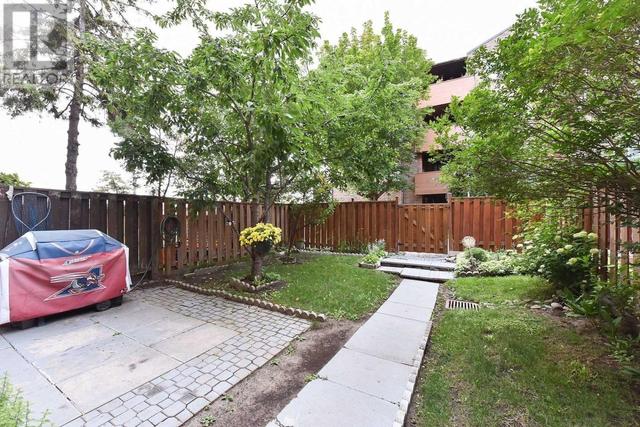 167 - 1055 Dundas St E, Townhouse with 3 bedrooms, 1 bathrooms and 1 parking in Mississauga ON | Image 8