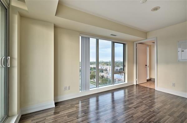 1002e - 555 Wilson Ave, Condo with 2 bedrooms, 2 bathrooms and 1 parking in Toronto ON | Image 2