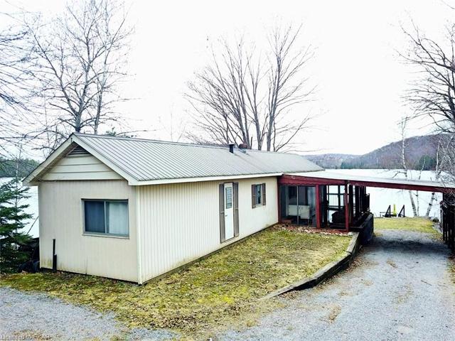 27413 Highway 28 S, House detached with 3 bedrooms, 1 bathrooms and 6 parking in Faraday ON | Image 1