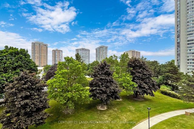 402 - 3303 Don Mills Rd, Condo with 2 bedrooms, 2 bathrooms and 1 parking in Toronto ON | Image 24