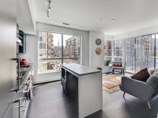210 - 1030 King St W, Condo with 2 bedrooms, 2 bathrooms and 1 parking in Toronto ON | Image 1