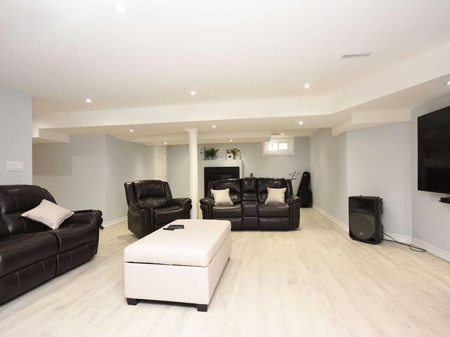 93 Flowertown Ave, House detached with 5 bedrooms, 4 bathrooms and 4 parking in Brampton ON | Image 21