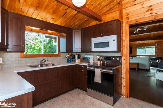 88 Island 980/Deer Island, House detached with 3 bedrooms, 1 bathrooms and null parking in Georgian Bay ON | Image 5