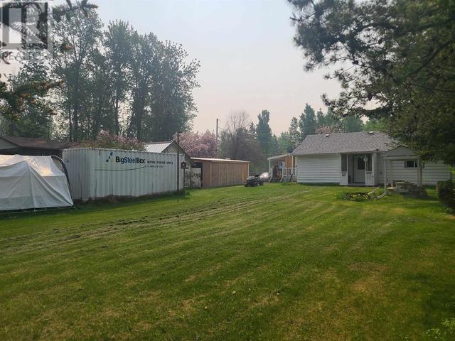 1738 Maple Drive, House detached with 4 bedrooms, 2 bathrooms and null parking in Cariboo A BC | Image 14