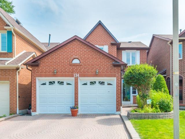 134 Mccabe Cres, House detached with 3 bedrooms, 3 bathrooms and 4 parking in Vaughan ON | Image 1