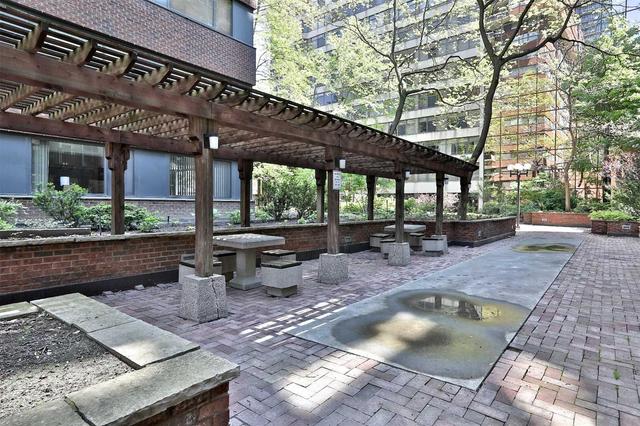 206 - 15 Mcmurrich St, Condo with 1 bedrooms, 1 bathrooms and 1 parking in Toronto ON | Image 9