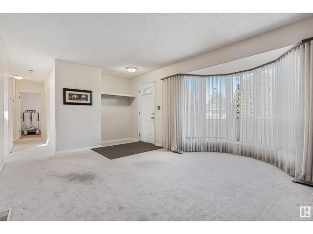 10320 47 St Nw, House detached with 4 bedrooms, 2 bathrooms and 4 parking in Edmonton AB | Image 5