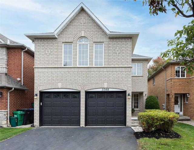 3748 Forest Bluff Cres, House detached with 4 bedrooms, 3 bathrooms and 6 parking in Mississauga ON | Image 12
