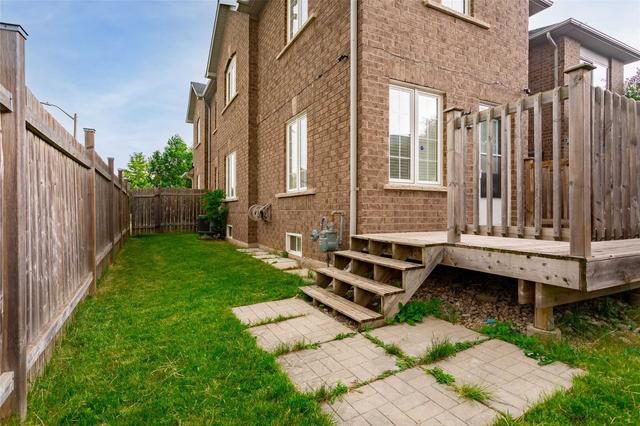 1854 Imperial Way, House attached with 3 bedrooms, 3 bathrooms and 2 parking in Burlington ON | Image 29
