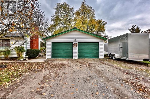 637 Mount Pleasant Road, House detached with 4 bedrooms, 2 bathrooms and null parking in Brant ON | Image 48