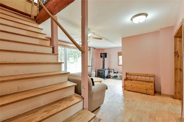 5839 Fifth Line, House detached with 4 bedrooms, 2 bathrooms and 10 parking in Erin ON | Image 2