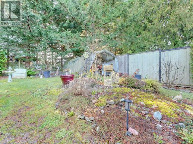 563 Phelps Ave, House detached with 5 bedrooms, 2 bathrooms and 4 parking in Langford BC | Image 23