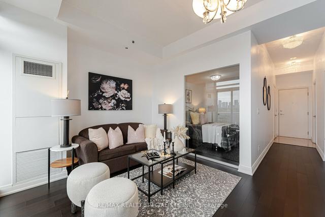 1012 - 2756 Old Leslie St, Condo with 1 bedrooms, 1 bathrooms and 1 parking in Toronto ON | Image 8