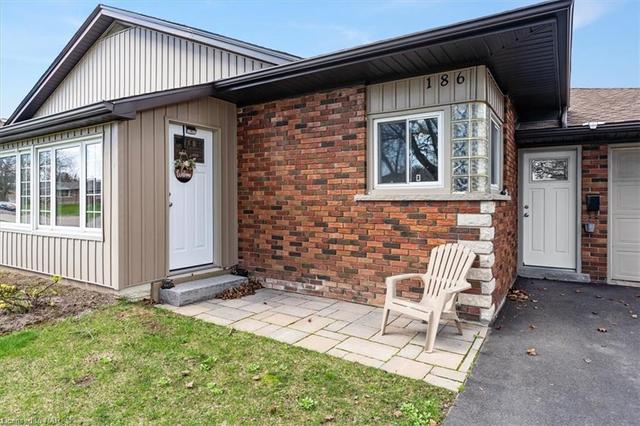 186 Price Avenue, House detached with 3 bedrooms, 1 bathrooms and 5 parking in Welland ON | Image 23
