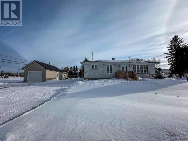 367 Timmins Ave, House detached with 5 bedrooms, 2 bathrooms and null parking in Black River Matheson ON | Image 35