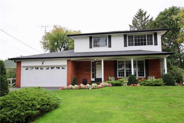 1216 April Dr, House detached with 4 bedrooms, 3 bathrooms and 4 parking in Mississauga ON | Image 1