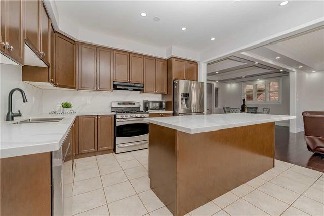 60 Miracle Tr, House detached with 4 bedrooms, 5 bathrooms and 5 parking in Brampton ON | Image 6