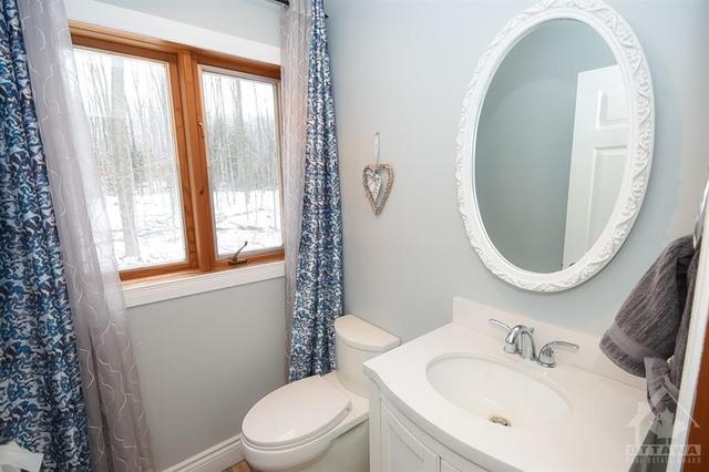 8395 County Road 17 Road, House detached with 3 bedrooms, 3 bathrooms and 6 parking in Clarence Rockland ON | Image 11