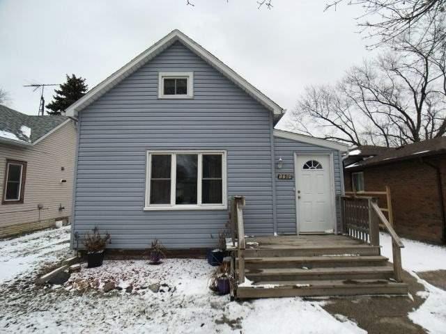1784 Aubin Rd, House detached with 2 bedrooms, 1 bathrooms and 5 parking in Windsor ON | Image 1
