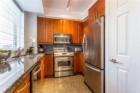 uph7 - 55 Bloor St E, Condo with 2 bedrooms, 2 bathrooms and 1 parking in Toronto ON | Image 12