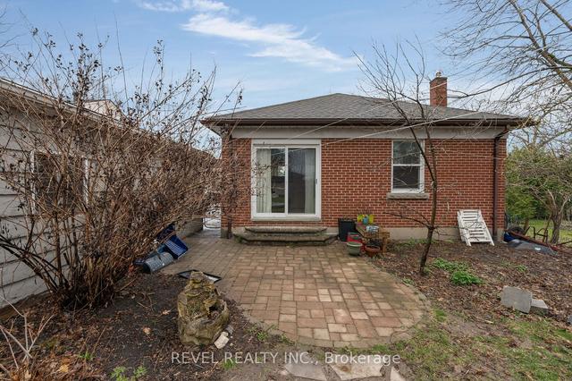 36 Lount St, House detached with 3 bedrooms, 2 bathrooms and 6 parking in Barrie ON | Image 28