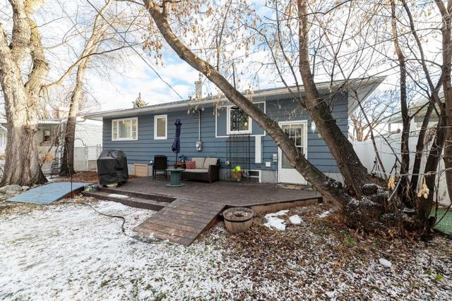 3916 43 Avenue, House detached with 5 bedrooms, 2 bathrooms and 2 parking in Red Deer AB | Image 30