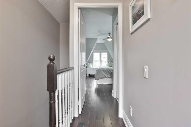th9 - 140 Bathurst St, Townhouse with 3 bedrooms, 3 bathrooms and 1 parking in Toronto ON | Image 17