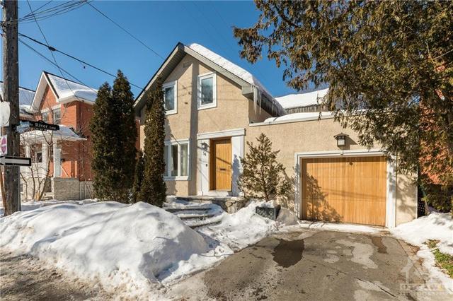 54 Queen Victoria Street, House detached with 3 bedrooms, 2 bathrooms and 2 parking in Ottawa ON | Image 1