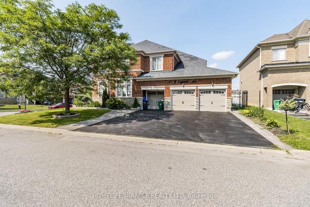 19 Valleyside Tr, House detached with 5 bedrooms, 5 bathrooms and 10 parking in Brampton ON | Image 1