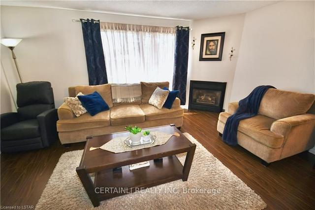 2 - 135 Belmont Dr, Townhouse with 3 bedrooms, 2 bathrooms and 1 parking in London ON | Image 31