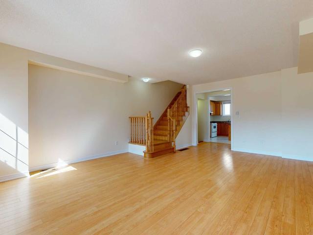 21 Shipmate Ave, House attached with 3 bedrooms, 4 bathrooms and 2 parking in Brampton ON | Image 4