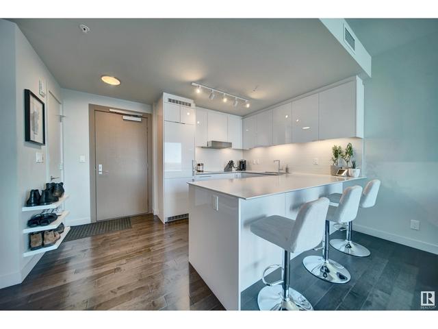 3713 - 10360 102 St Nw, Condo with 1 bedrooms, 1 bathrooms and null parking in Edmonton AB | Image 3