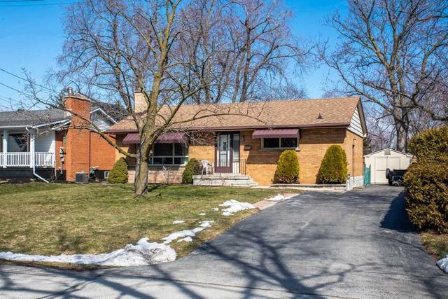 925 Orpha St, House detached with 2 bedrooms, 2 bathrooms and 4 parking in Burlington ON | Image 12